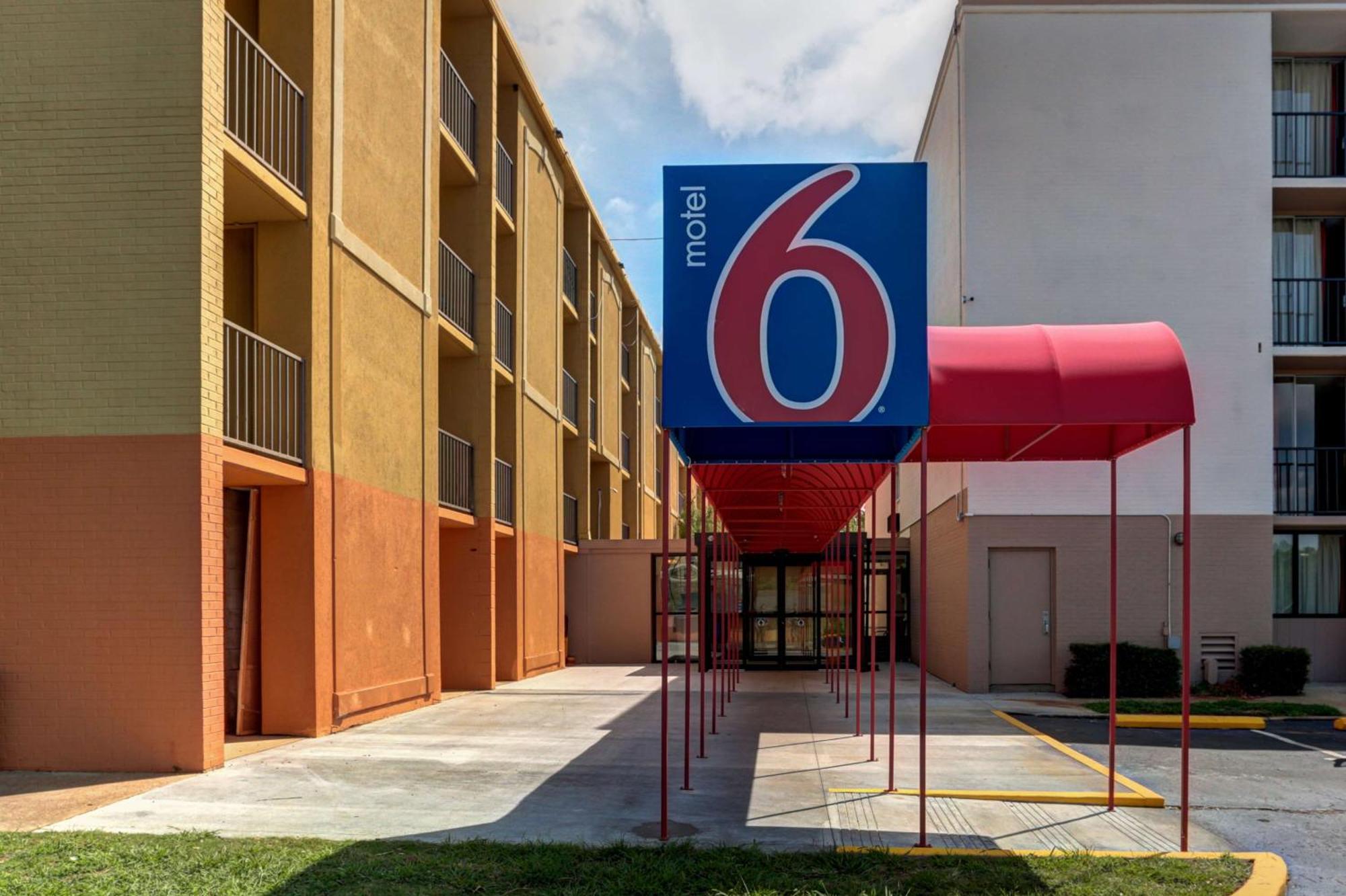 Motel 6 Jackson, Tn Exterior photo