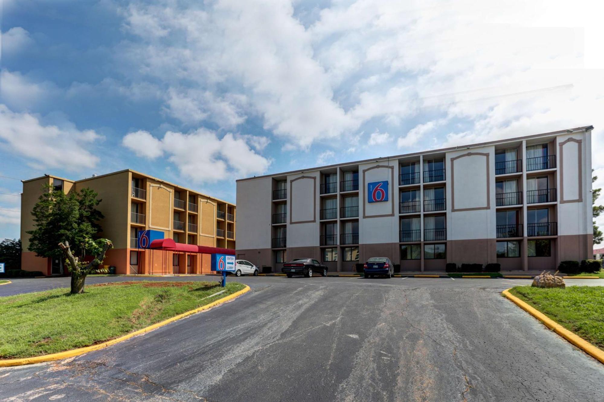 Motel 6 Jackson, Tn Exterior photo
