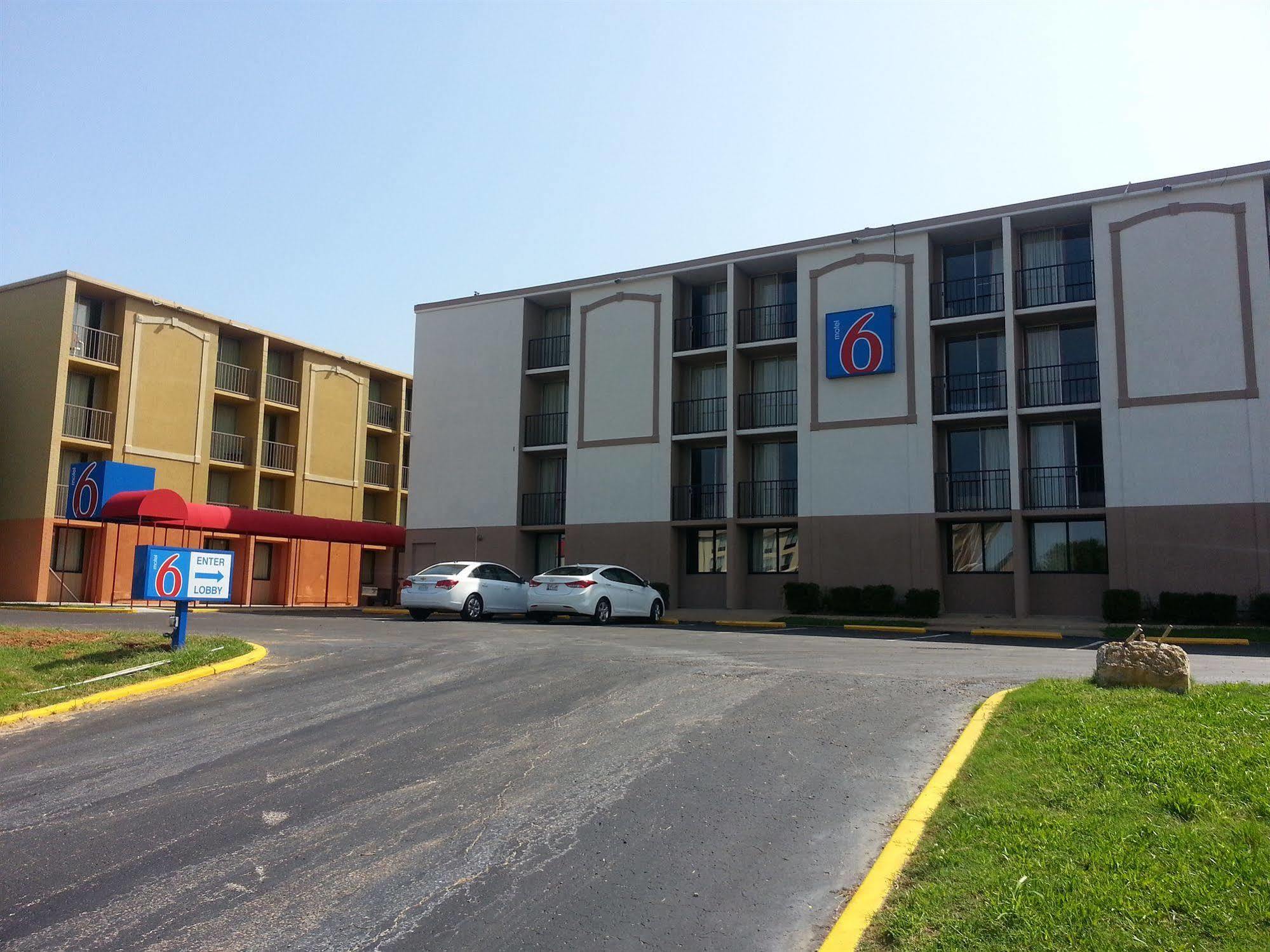 Motel 6 Jackson, Tn Exterior photo