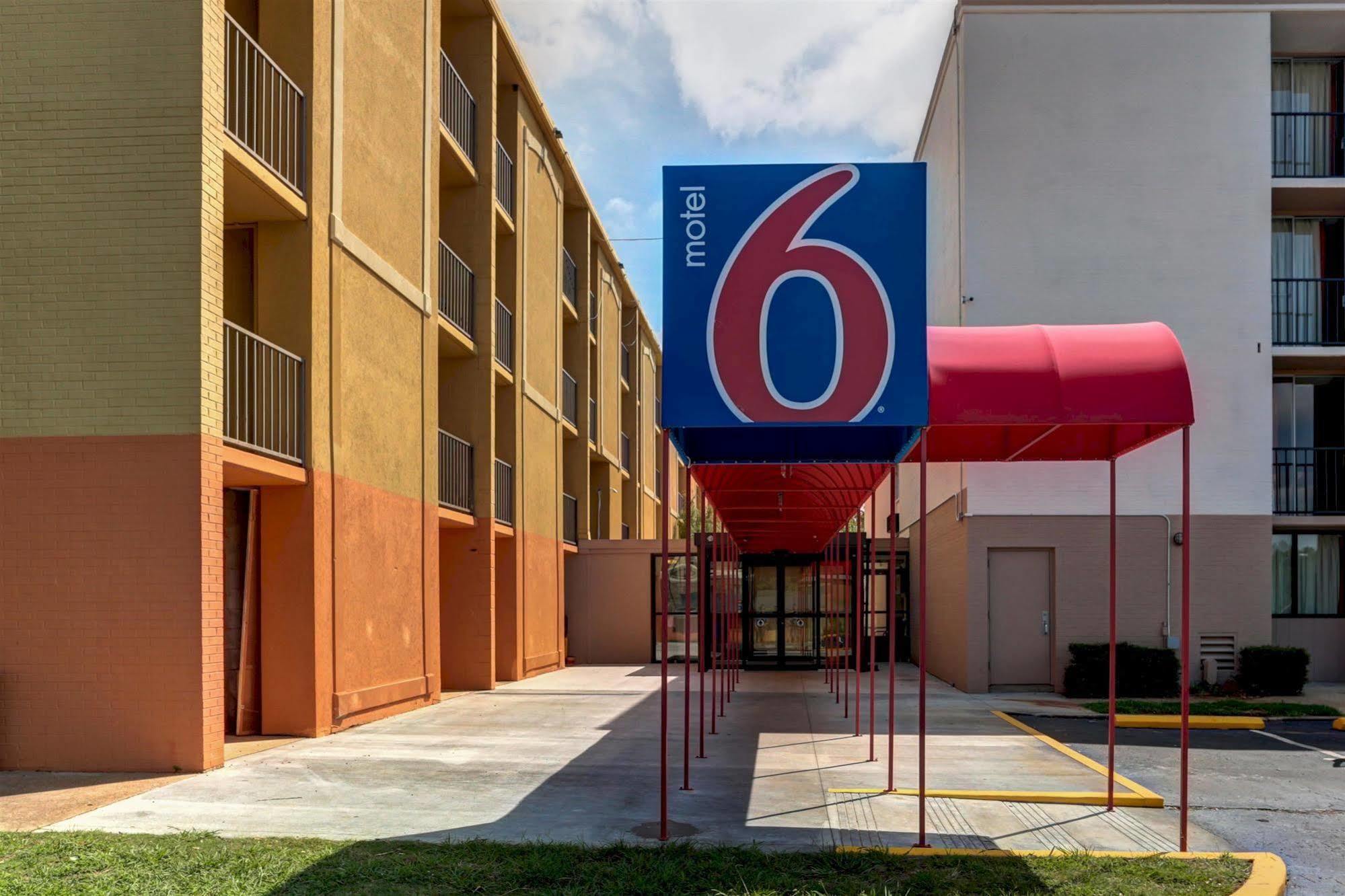 Motel 6 Jackson, Tn Exterior photo