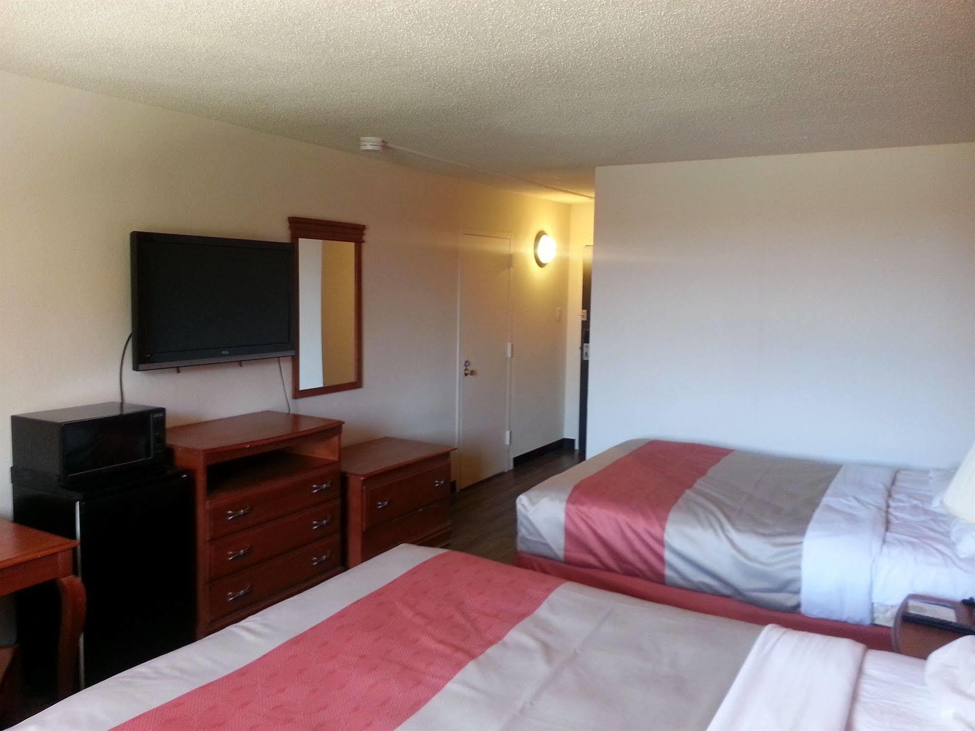 Motel 6 Jackson, Tn Exterior photo